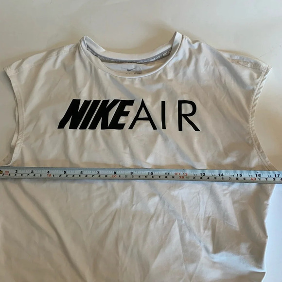 Nike Air Women's Dri-Fit Crop Top size small - Picture 8 of 9
